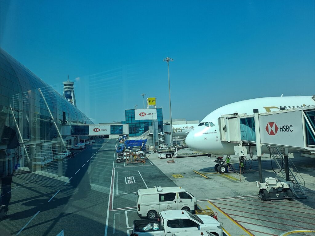Hoe lang vlieg je naar Dubai? Vliegtijden en luchthavens