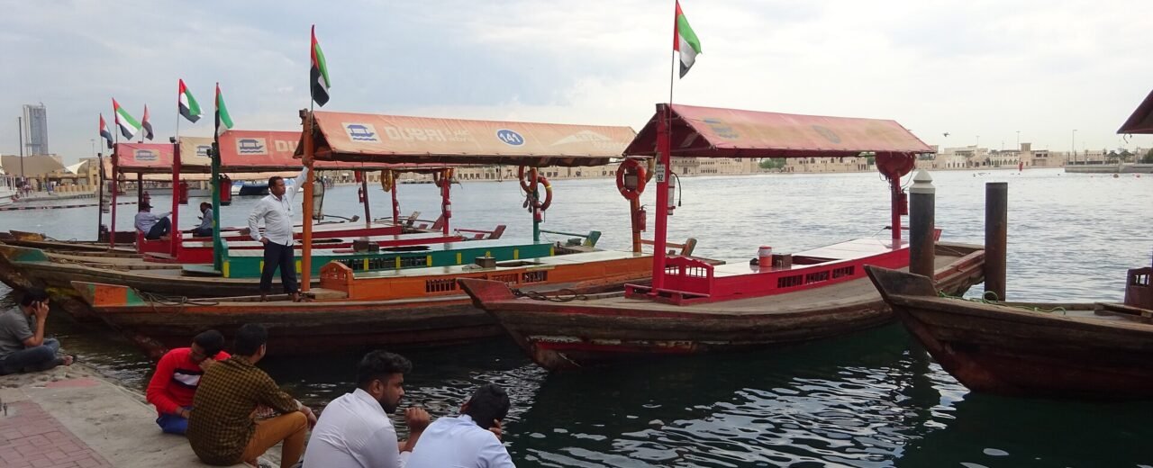 Dubai Creek en de abra: de goedkoopste boottocht van de stad